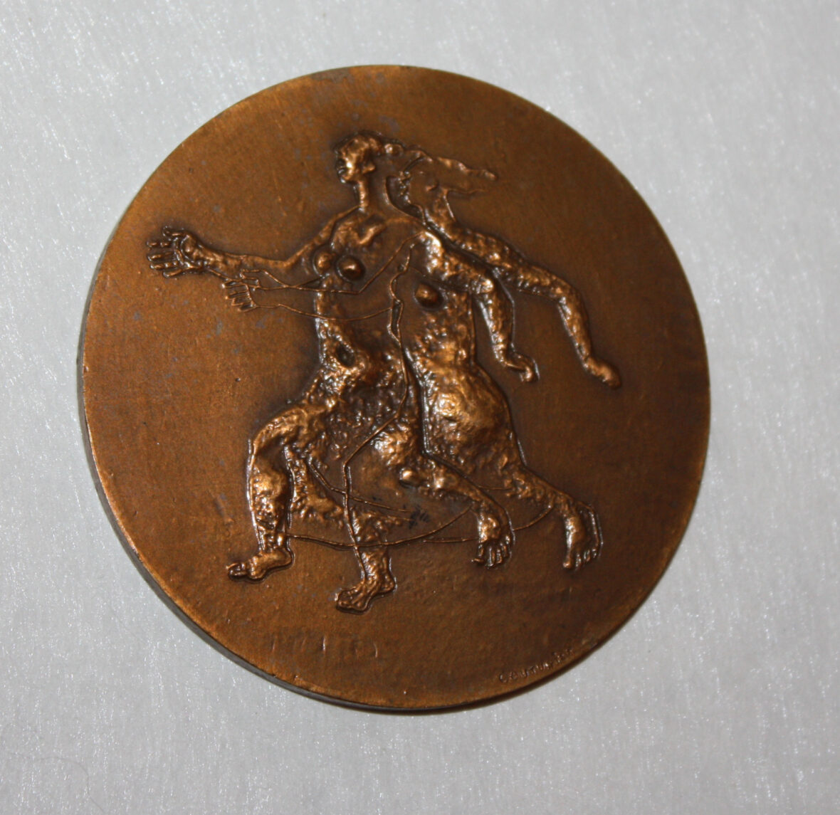 Médaille en bronze signée de Robert Couturier.