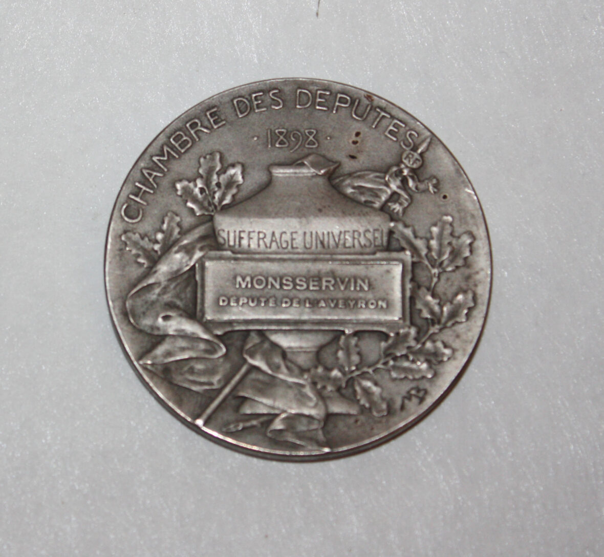 Médaille commémorative en bronze signée par Max Bourgeois.