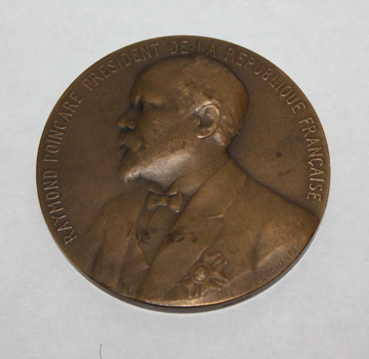 A Raymond Poincaré, président de la Répubique française, médaille en bronze signée par Léon Deschamps.