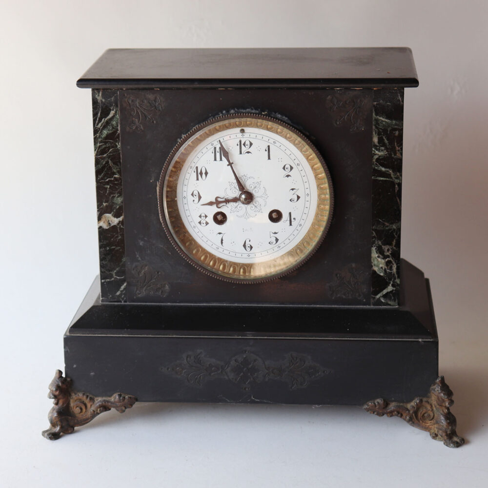 Pendule En Marbre Noir